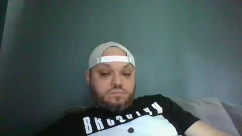 Snapshot of glusgan chatting on 04/20/26, 07:00 Your boy online show from 04/20/26, 07:00