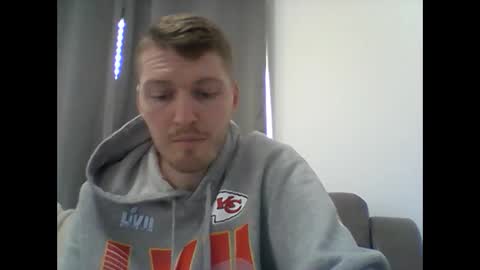 Snapshot of gmonay1331 chatting on 12/29/24, 10:03 gmonay1331 online show from 12/29/24, 10:03