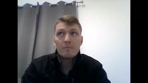 Snapshot of gmonay1331 chatting on 01/25/25, 01:54 gmonay1331 online show from 01/25/25, 01:54