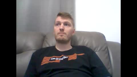 Snapshot of gmonay1331 chatting on 09/30/25, 03:22 gmonay1331 online show from 09/30/25, 03:22