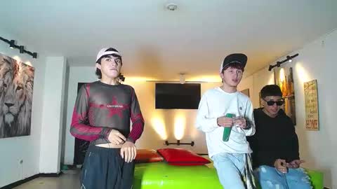 THOMAS AND DAMIAND online show from 12/19/25, 06:37