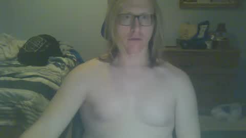 Snapshot of gnger31foru chatting on 01/05/25, 12:10 Steven Meadow online show from 01/05/25, 12:10