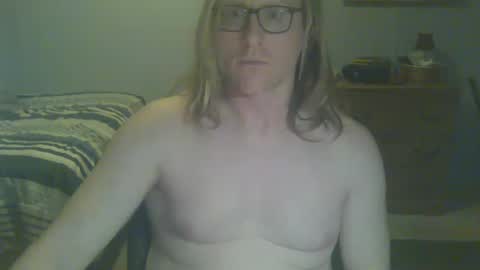 Snapshot of gnger31foru chatting on 01/29/25, 03:01 Steven Meadow online show from 01/29/25, 03:01