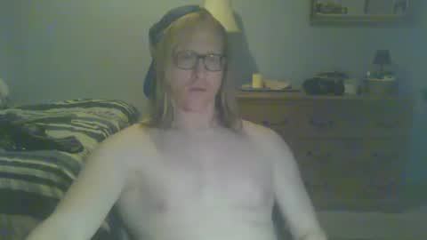 Snapshot of gnger31foru chatting on 02/12/25, 02:24 Steven Meadow online show from 02/12/25, 02:24