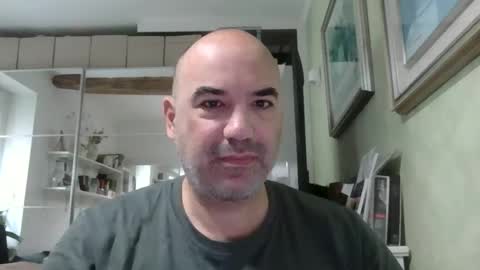 Snapshot of gnoffo77 chatting on 05/15/26, 09:05 Matte online show from 05/15/26, 09:05
