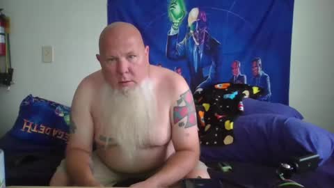 Gnomebeard online show from 10/13/25, 03:34