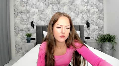 Snapshot of go0d_grl chatting on 09/24/25, 01:31 Lina online show from 09/24/25, 01:31