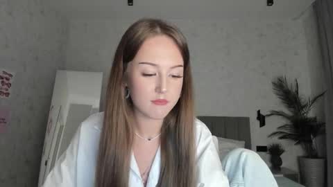 Snapshot of go0d_grl chatting on 10/06/25, 09:40 Lina online show from 10/06/25, 09:40