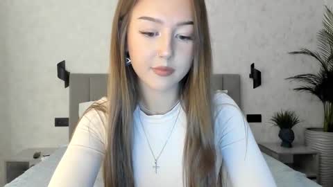 Snapshot of go0d_grl chatting on 11/08/25, 08:36 Lina online show from 11/08/25, 08:36