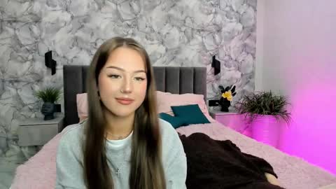 Snapshot of go0d_grl chatting on 11/12/25, 08:26 Lina online show from 11/12/25, 08:26