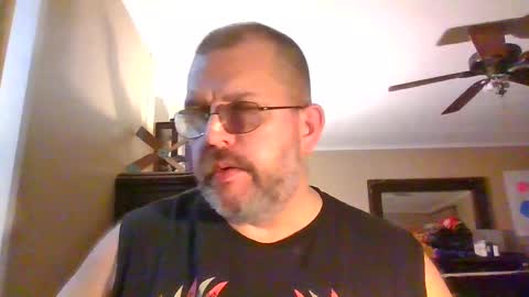 Snapshot of gobey33 chatting on 09/12/25, 01:06 IDKIDCIDGAF online show from 09/12/25, 01:06