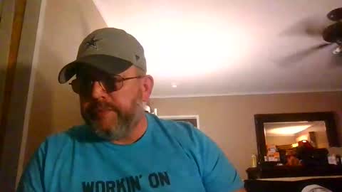 IDKIDCIDGAF online show from 11/27/25, 01:18