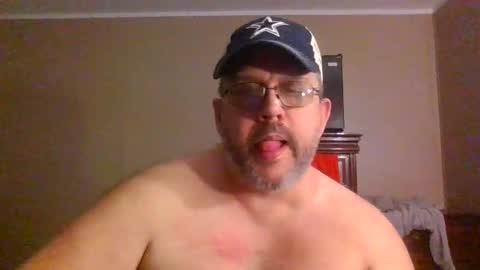 Snapshot of gobey33 chatting on 04/30/26, 12:06 IDKIDCIDGAF online show from 04/30/26, 12:06