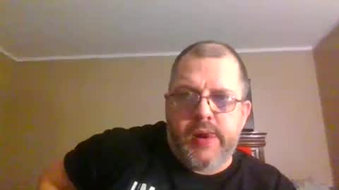 Snapshot of gobey33 chatting on 05/01/26, 12:59 IDKIDCIDGAF online show from 05/01/26, 12:59