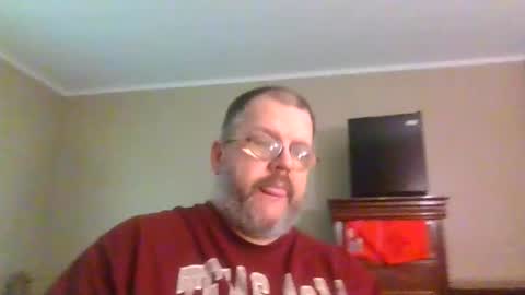 Snapshot of gobey33 chatting on 05/08/26, 02:44 IDKIDCIDGAF online show from 05/08/26, 02:44