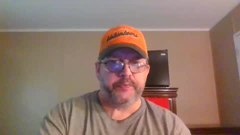 Snapshot of gobey33 chatting on 05/11/26, 05:21 IDKIDCIDGAF online show from 05/11/26, 05:21