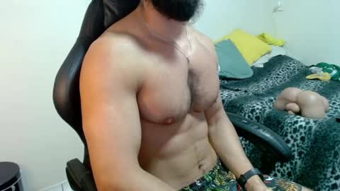 Snapshot of god_hunkules chatting on 11/29/25, 04:32 god hunkules online show from 11/29/25, 04:32