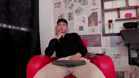 Snapshot of god_of_olympus1 chatting on 02/23/25, 03:08 steven online show from 02/23/25, 03:08