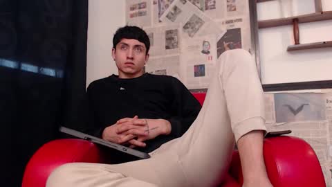 Snapshot of god_of_olympus1 chatting on 11/26/25, 02:29 steven online show from 11/26/25, 02:29