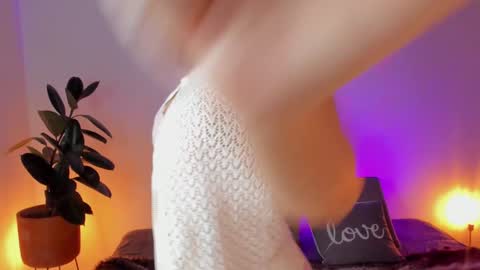 Elena online show from 12/10/24, 11:19