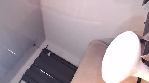 Snapshot of goddesfox chatting on 01/25/25, 05:51 daniela online show from 01/25/25, 05:51