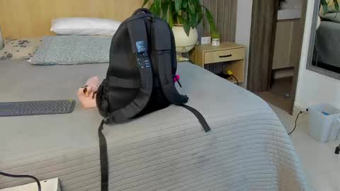 Snapshot of goddess_curvyy chatting on 04/28/26, 11:37 DIOSA online show from 04/28/26, 11:37