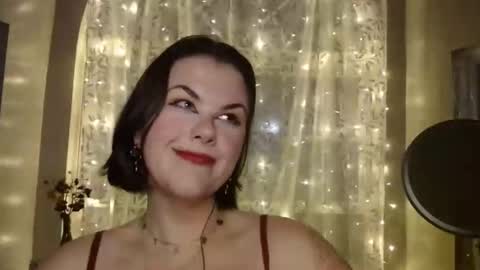 Snapshot of goddess_kehala chatting on 09/13/25, 06:24 Switch Goddess Kehala online show from 09/13/25, 06:24