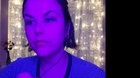 Snapshot of goddess_kehala chatting on 09/25/25, 04:27 Switch Goddess Kehala online show from 09/25/25, 04:27