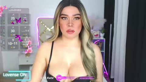 Snapshot of goddess_lykafox chatting on 04/05/26, 01:03 Lyka Fox online show from 04/05/26, 01:03