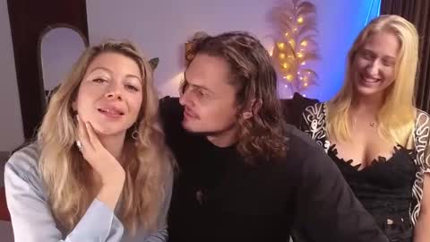   330 UTC2 girls   online show from 01/22/25, 02:37