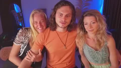   330 UTC2 girls   online show from 02/19/25, 03:50