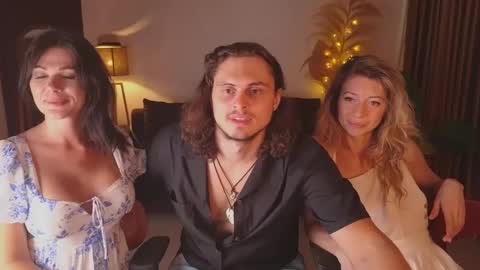   330 UTC2 girls   online show from 02/21/25, 02:50