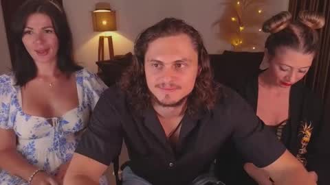   330 UTC2 girls   online show from 03/12/25, 03:24