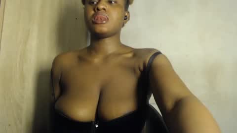 Snapshot of goddess_mellissa chatting on 07/12/26, 05:42 mellissa online show from 07/12/26, 05:42
