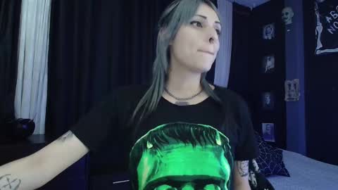 Snapshot of goddess_mortem chatting on 11/17/25, 11:32 Mortem model independientfollow me on my telegram channel online show from 11/17/25, 11:32