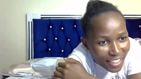 Snapshot of goddess_nanaya chatting on 09/21/25, 09:44 Goddess nanaya online show from 09/21/25, 09:44