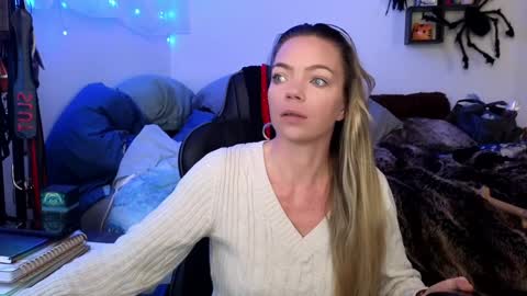 Snapshot of goddess_of_mars chatting on 01/09/25, 03:34 Patricia Mars           Goddess of Mars twitter thegoddessmindy online show from 01/09/25, 03:34