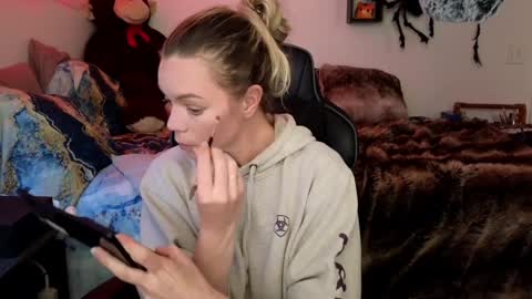 Snapshot of goddess_of_mars chatting on 01/28/25, 02:53 Patricia Mars           Goddess of Mars twitter thegoddessmindy online show from 01/28/25, 02:53