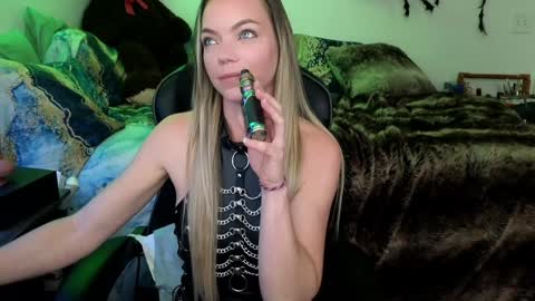 Snapshot of goddess_of_mars chatting on 01/28/25, 05:56 Patricia Mars           Goddess of Mars twitter thegoddessmindy online show from 01/28/25, 05:56