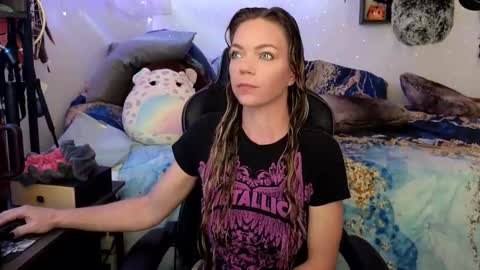 Snapshot of goddess_of_mars chatting on 03/04/25, 03:37 Patricia Mars           Goddess of Mars twitter thegoddessmindy online show from 03/04/25, 03:37