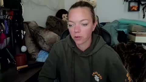 Snapshot of goddess_of_mars chatting on 10/09/25, 04:16 Patricia Mars           Goddess of Mars twitter thegoddessmindy online show from 10/09/25, 04:16