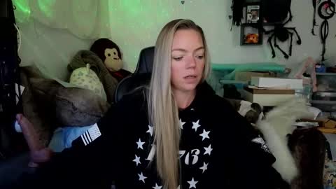 Snapshot of goddess_of_mars chatting on 10/22/25, 02:28 Patricia Mars           Goddess of Mars twitter thegoddessmindy online show from 10/22/25, 02:28