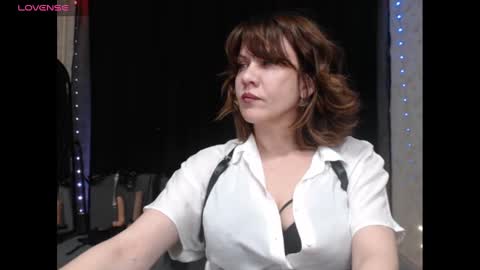 Snapshot of goddess_orsa chatting on 02/03/25, 03:49 Orsa online show from 02/03/25, 03:49
