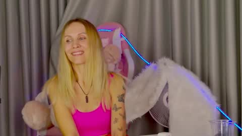 Katarina online show from 11/04/25, 12:26