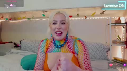 Snapshot of goddessalimony chatting on 04/18/26, 07:58 Goddess Alimony online show from 04/18/26, 07:58