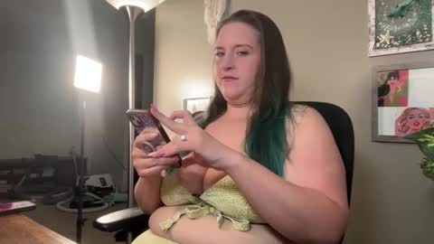 Snapshot of goddessamelia92 chatting on 05/03/26, 03:45 Goddess Amelia online show from 05/03/26, 03:45