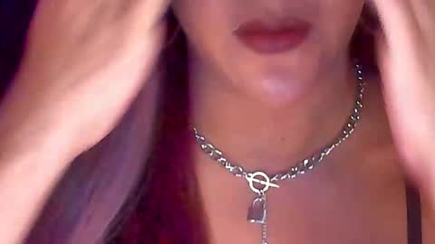 Snapshot of goddessbarbiecum4u chatting on 02/25/26, 02:43 Barbie Brown online show from 02/25/26, 02:43