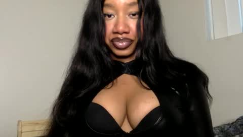 Snapshot of goddessdaisysky chatting on 03/05/25, 01:42 Goddess Daisy Sky online show from 03/05/25, 01:42