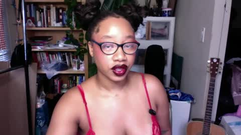 Snapshot of goddessdaisysky chatting on 09/09/25, 03:33 Goddess Daisy Sky online show from 09/09/25, 03:33