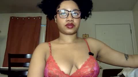 Snapshot of goddessdaisysky chatting on 11/28/25, 11:07 Goddess Daisy Sky online show from 11/28/25, 11:07